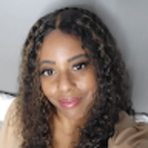 Meet your Posher, Alicia